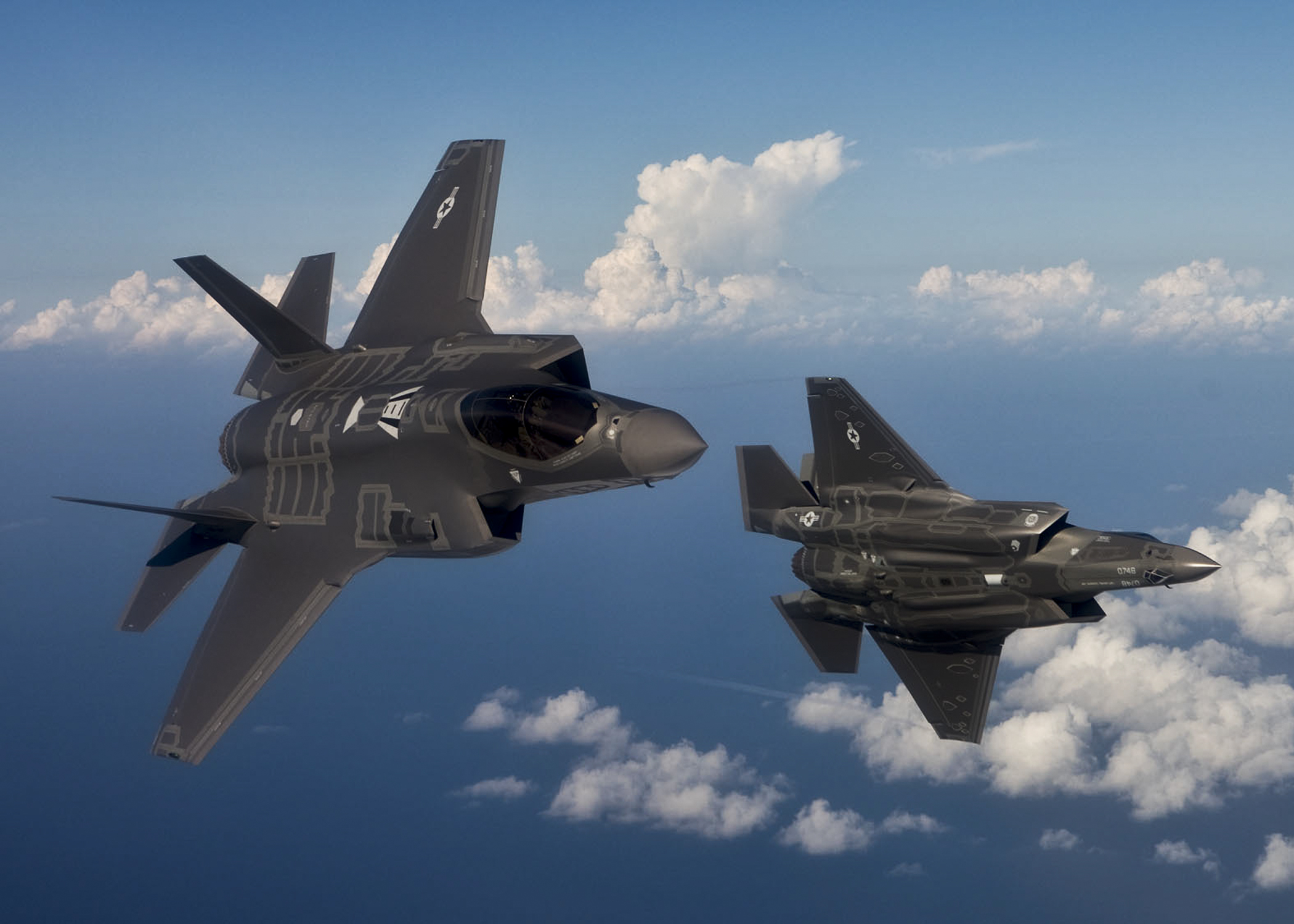 http://theaviationist.com/wp-content/uploads/2013/04/F-35.jpg