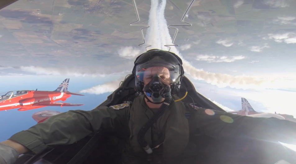 http://theaviationist.com/2014/03/28/red-arrows-backseat-ride/