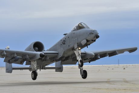 A-10s train at White Sands Missile Range