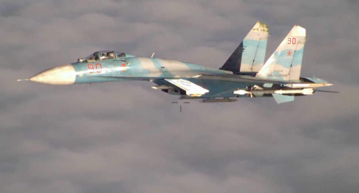 The Aviationist » Unique HD video shows Russian Su-27 intercept P-3