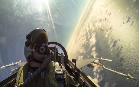 selfie F-16 firing in turn