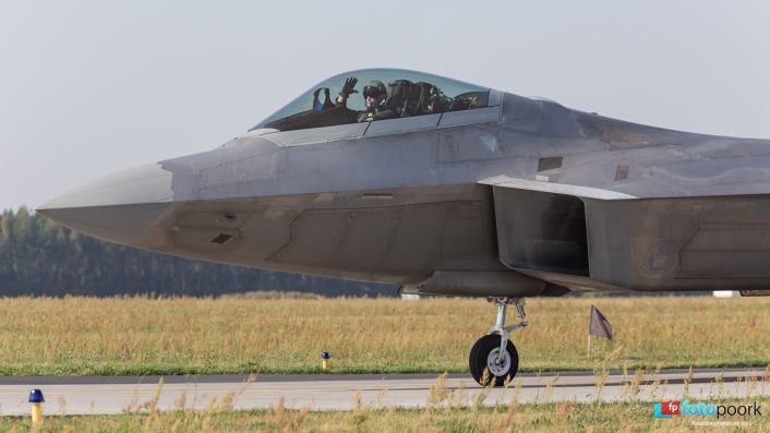 F-22s in Poland_05