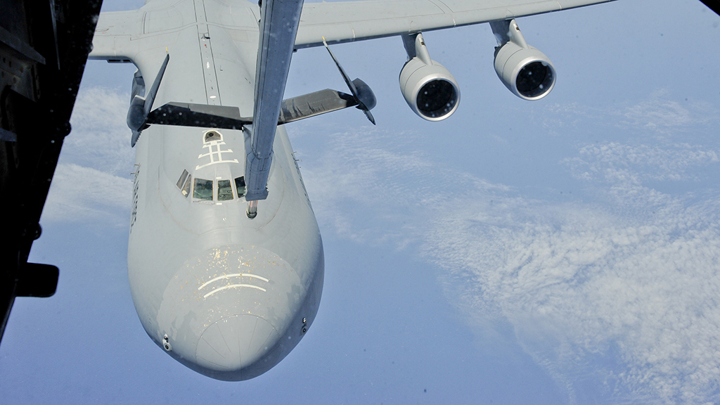 A C5M Super Galaxy Refueled A KC10 Tanker In First Reverse Flow Air