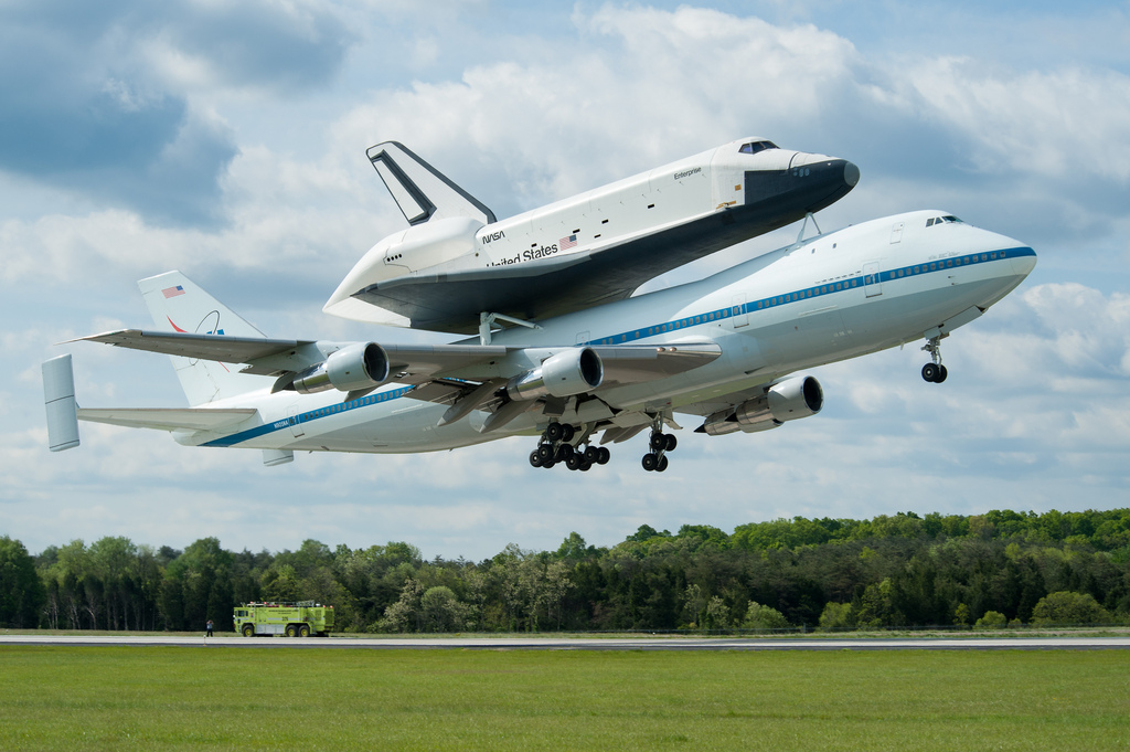 Space Shuttle Carrier 747 American Airlines