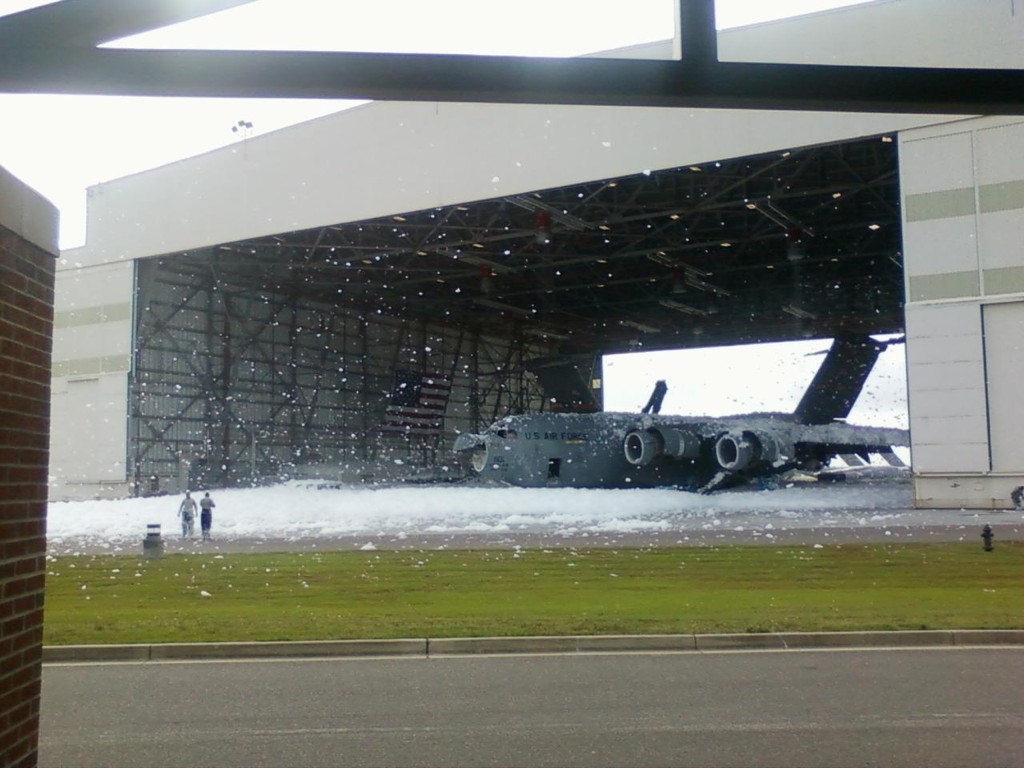 c-17-charleston-afb-2011.jpg