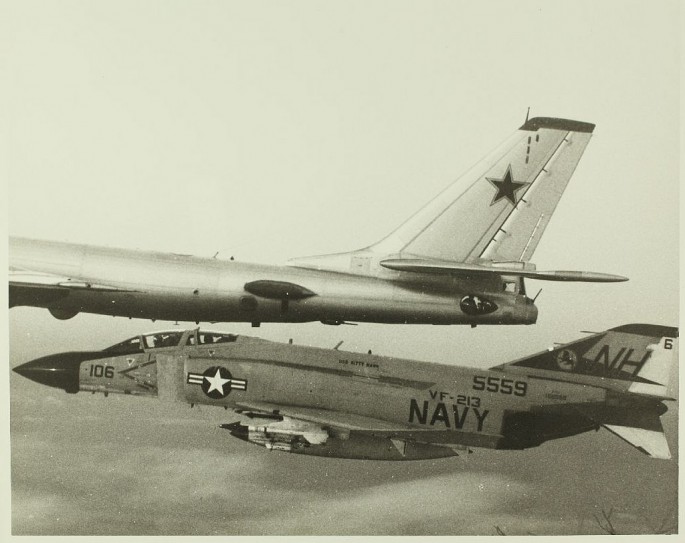 F-4 Tu-95 3
