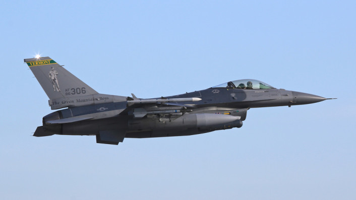 F-16 VT takeoff