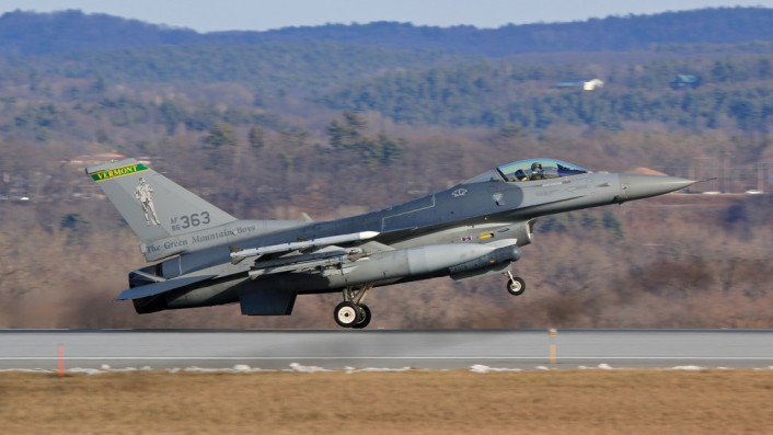 F-16 Vermont side