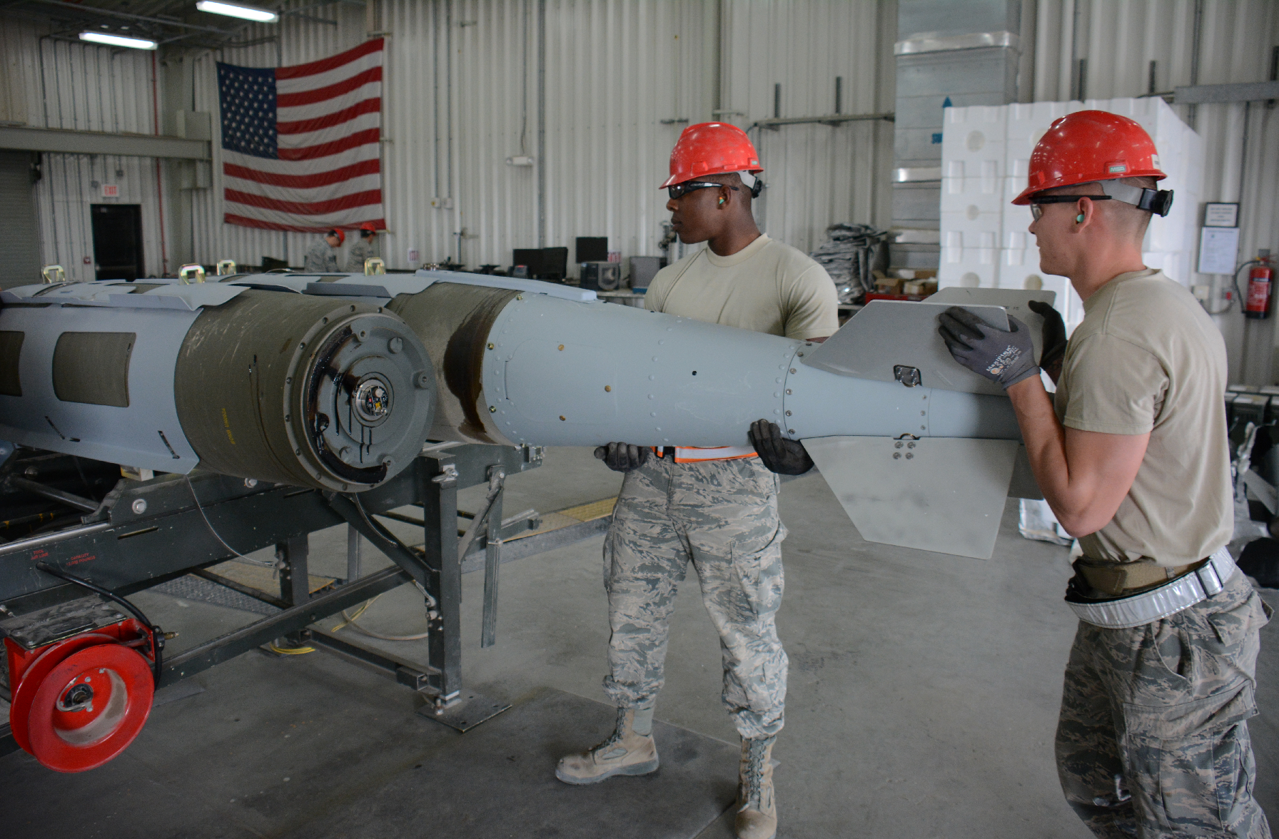 Munitions Airmen Build GBU-31 JDAM Bombs For ISIS Air War At Record ...