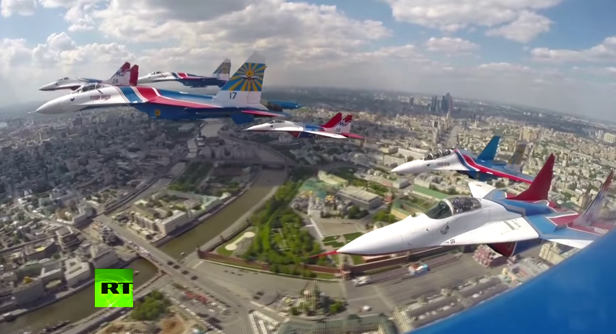 Watch 71 Russian military aircraft fly over Moscow during Victory Day
