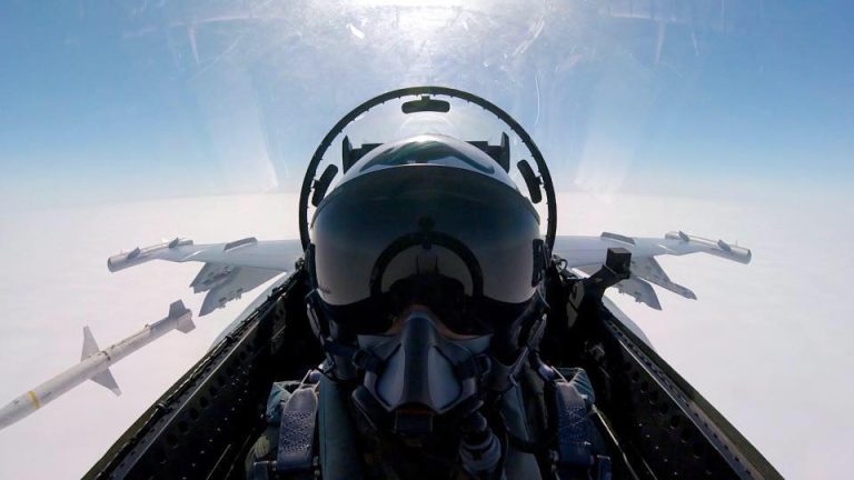 Blue Angels Pilot takes Epic Selfie (with phone) - The Aviationist