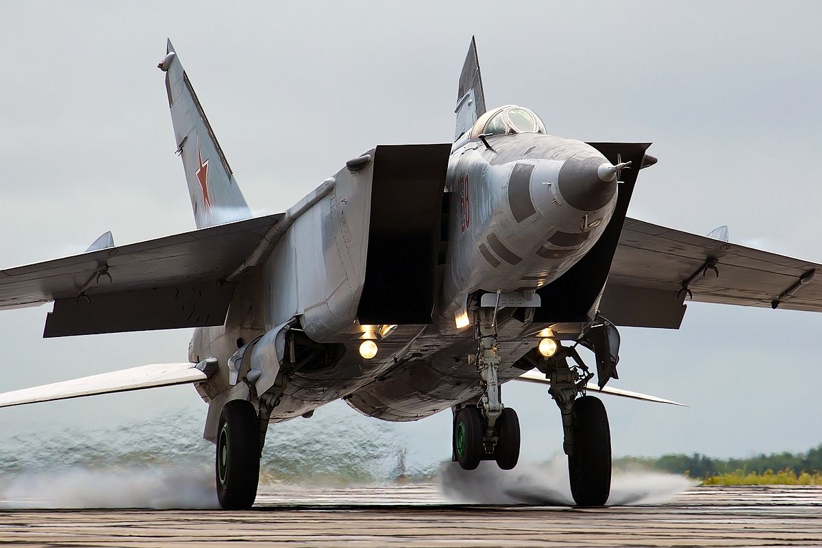 The Story Of The Soviet Pilot Who Defected To Japan With A Secretive MiG-25  Foxbat - The Aviationist