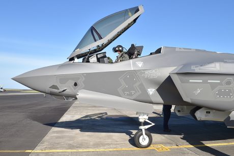 Italy Has Become The First Country To Operate The F-35 Outside Of The U ...