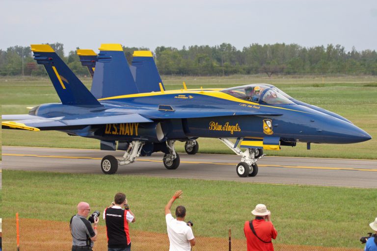 The Blue Angels Rehearsing For New Airshow Season Now. Here is an ...