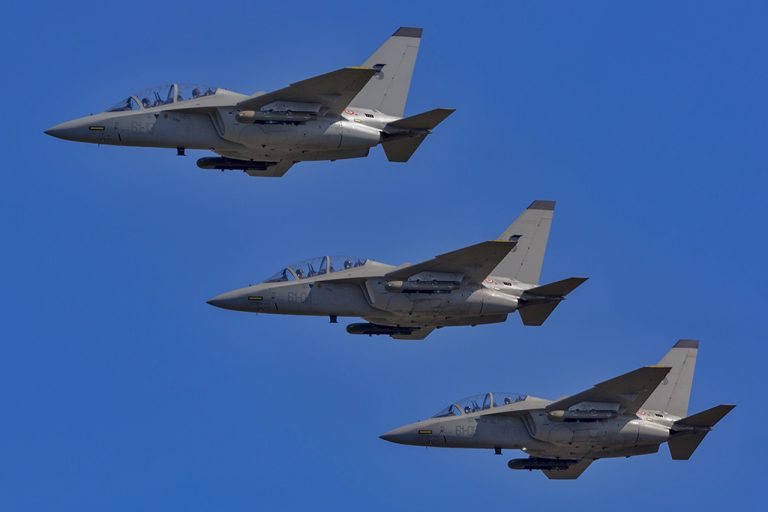 Italian Air Force T-346A and RAF Hawk T2 jet trainers conduct joint ...