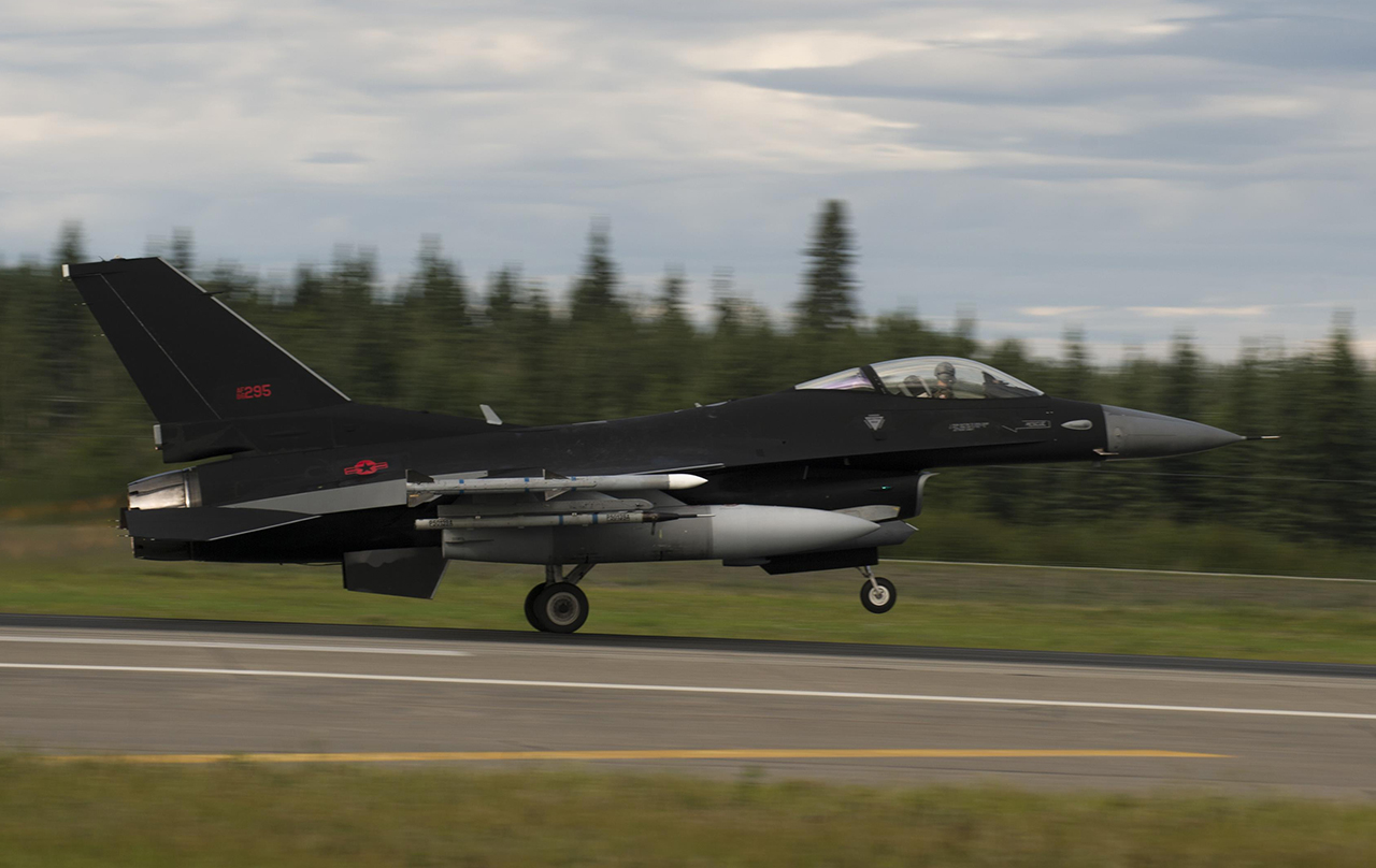 F-16-Black-top.jpg