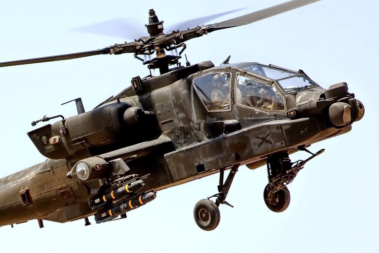 Iraq to get 24 AH-64E Apache gunships in a deal worth 4.8 billion USD ...