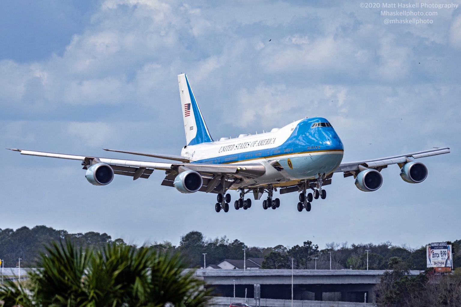 A Uniquely American Moment: Photographer Captures Air Force One at ...