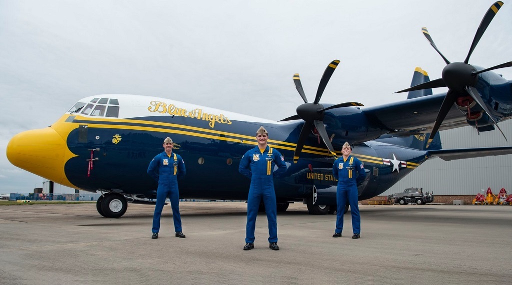 Ladies And Gentlemen, Here's The First Photo Of The Blue Angels' New ...