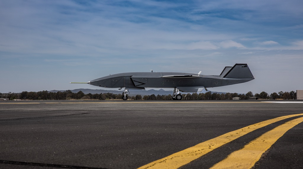 Boeing Loyal Wingman Unmanned Aerial Vehicle Performs First Taxi Test ...