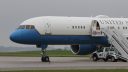 A Quick Look at the Boeing C-32A Flying as Air Force 2 Into Detroit And ...
