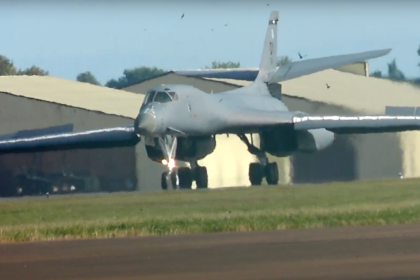 B-1B landing RAF Fairford