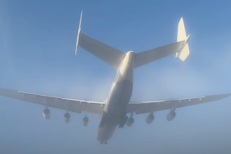 An-225 landing