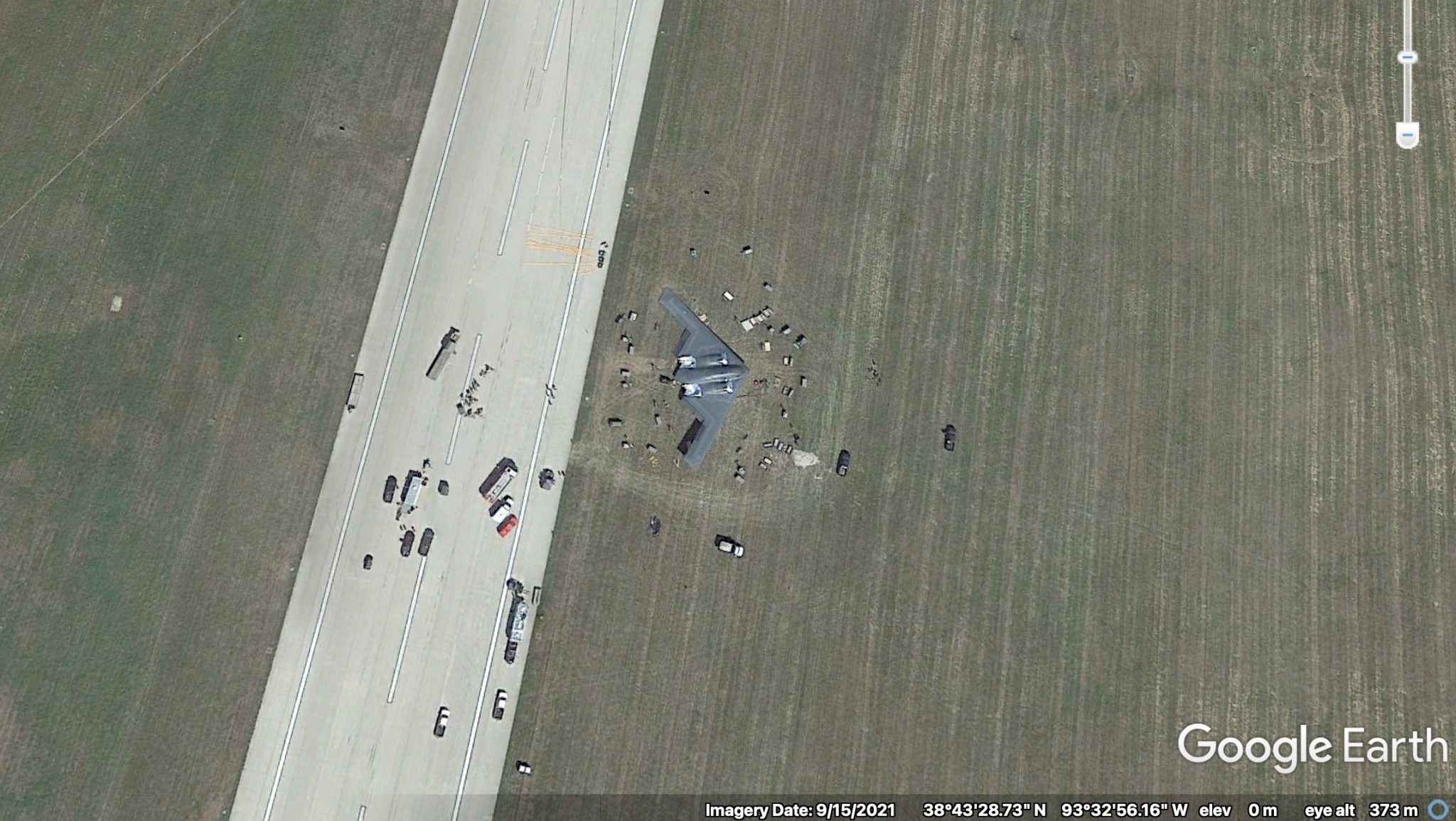 Weak Landing Gear Springs Caused The B-2 Spirit To Skid Off Runway At ...