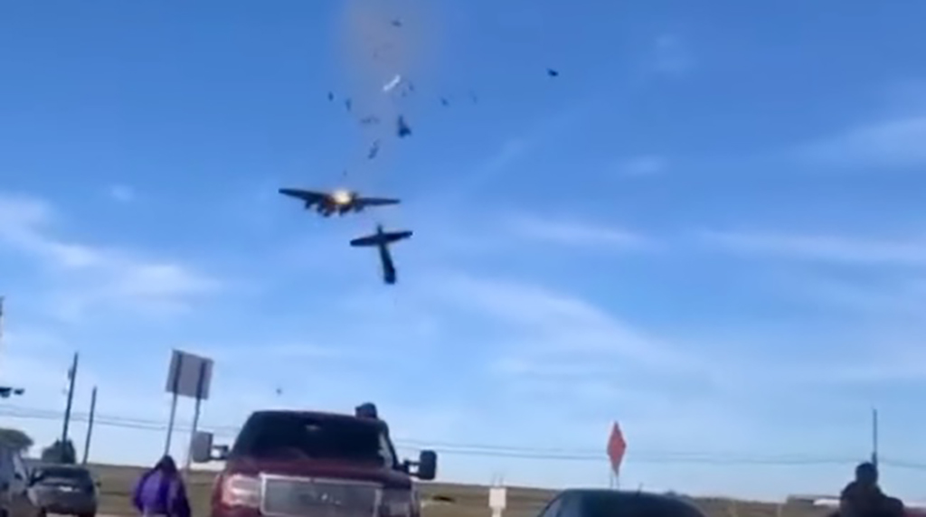 B17 and P63 Kingcobra Collide at Wings Over Dallas Air Show