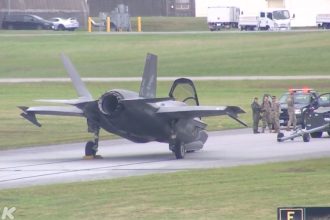 F-35B nose gear collapse