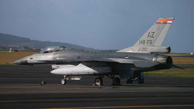 RNLAF F-16