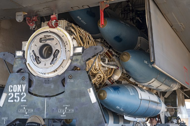 Internal Weapons Bay Pre-Loaded Bombs Installed On B-1B Lancer Bomber For First Time In 30 ...