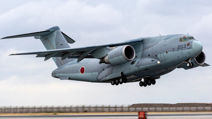 https://theaviationist.com/wp-content/uploads/2023/08/Kawasaki_C-2_takeoff_Naha_Air_Show_2018-14-678x381.jpg