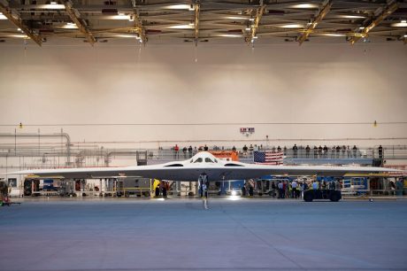 Here Are All The Details We Spotted In The New B-21 Raider Stealth ...