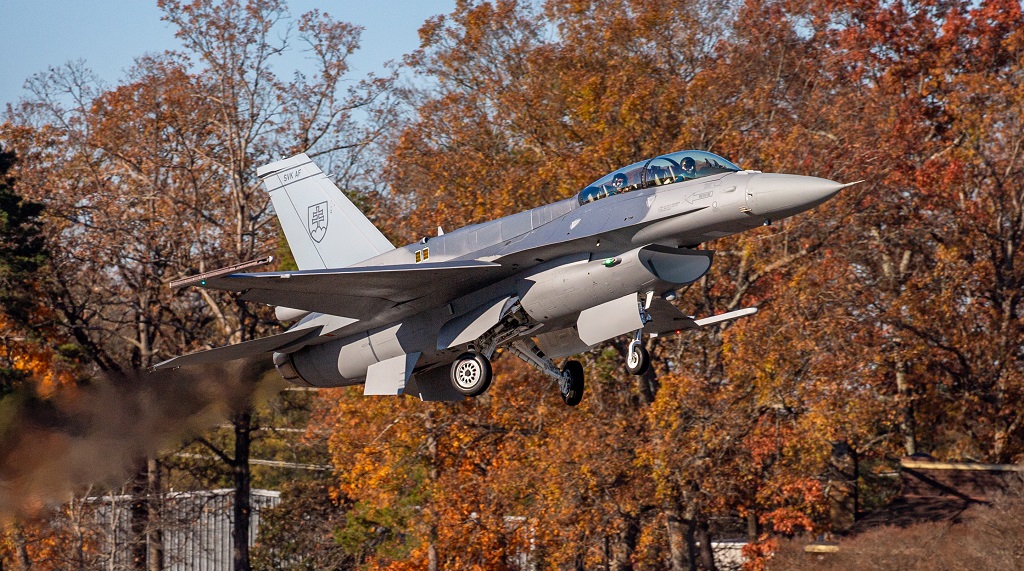 Boli dodané prvé slovenské prúdové lietadlá F-16 Block 70