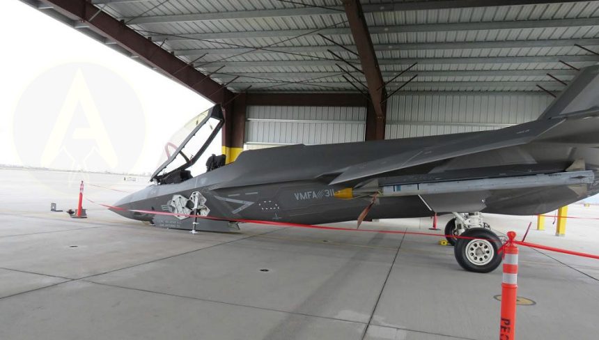 F-22 Suffers Nose Gear Issue At Kadena Airbase Ends Up With Nose Down ...