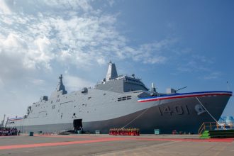 Yushan-class amphibious transport