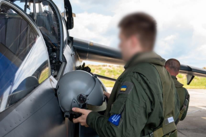 French Air Force Trains Ukrainian Pilots