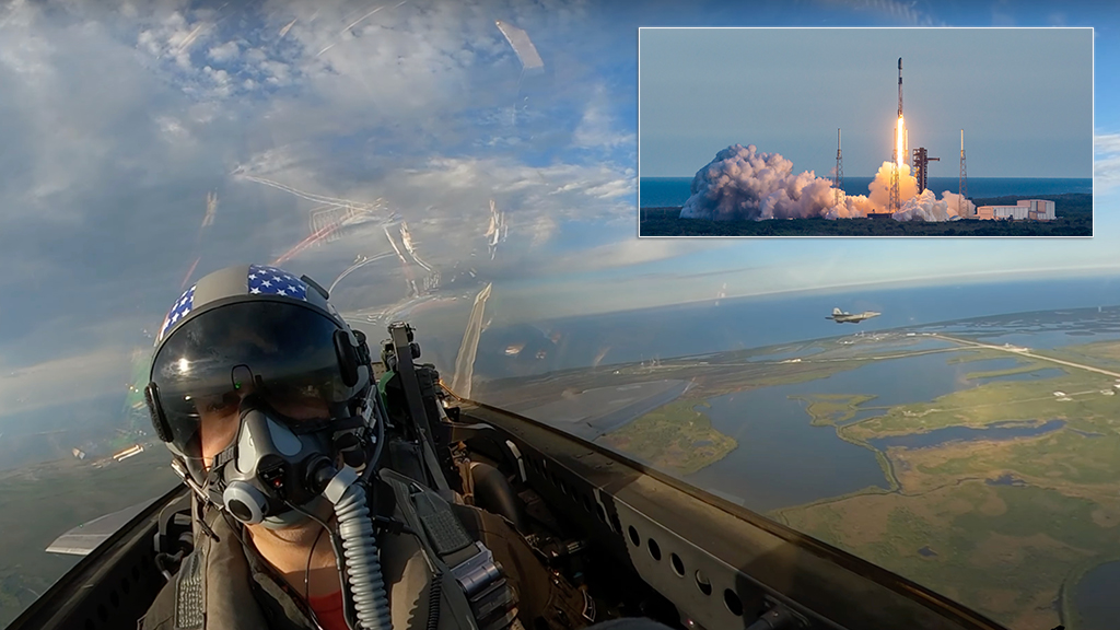 شاهد هذا: طائرة F-22 Raptors تطارد SpaceX Falcon 9 فوق محطة كيب كانافيرال لقوة الفضاء