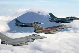 German Eurofighters and Japanese F-2s during the German visit in Japan in 2022. (Image credit: Bundeswehr - Christian Timmig)