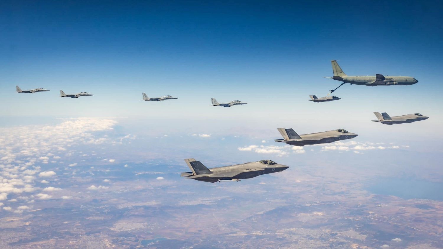 Israeli Air Force completes aerial refueling exercise – apparent “show of force” against Iran