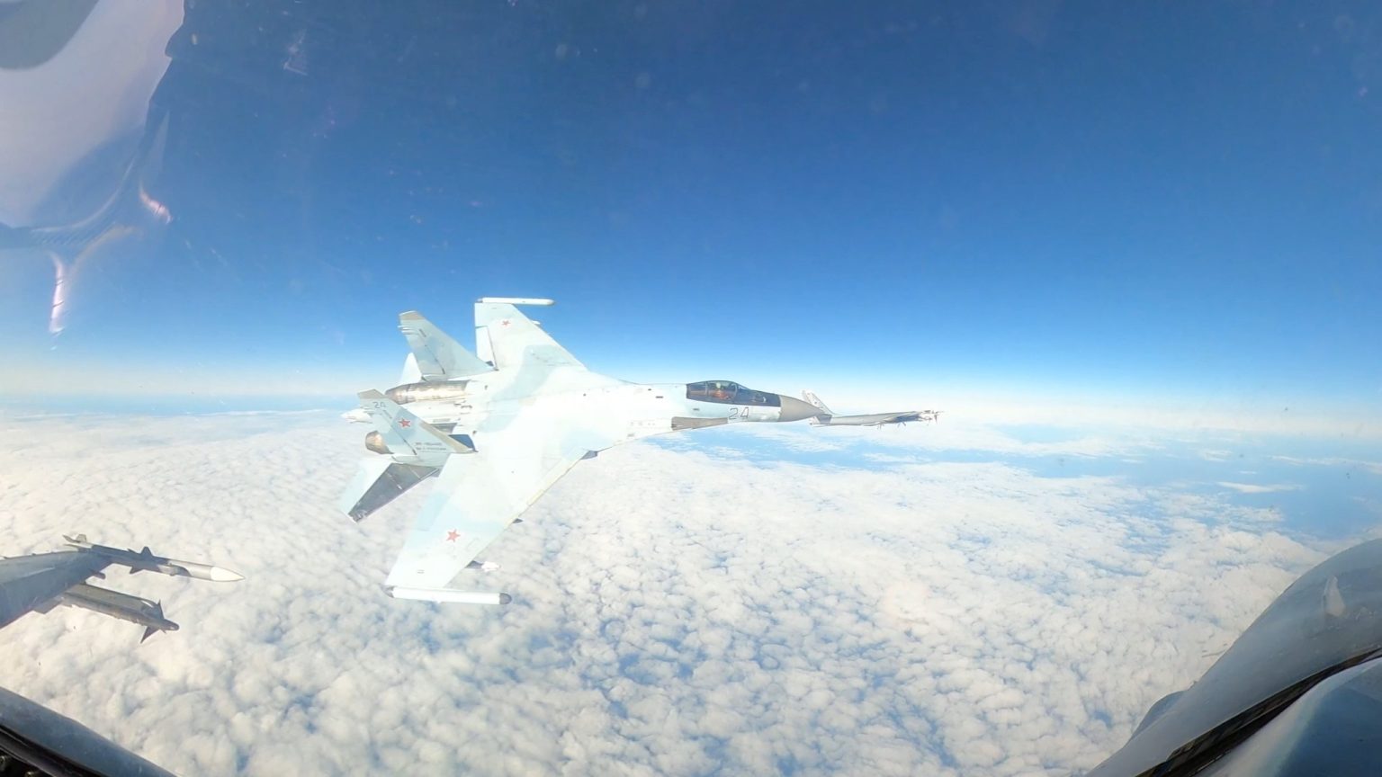 Video Released Of Russian Su-35's Unprofessional And Unsafe Maneuver ...