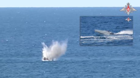 Russian FPV Drone Blows Up Magura-like Kamikaze USV for Target Practice in the Black Sea – Video