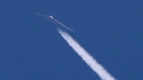 Photographer Takes Breathtaking Images Of B-21 Raider Stealth Bomber During Test Flight