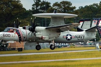 VAW-123 E-2C