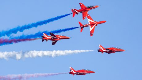 UK Ministry of Defence Faces Questions Over Future of Red Arrows Hawk T1s