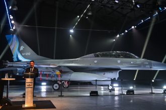 First Argentine F-16 unveiled