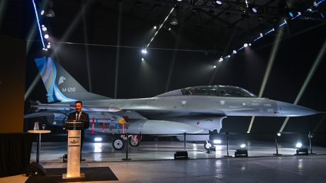 First Argentine F-16 unveiled