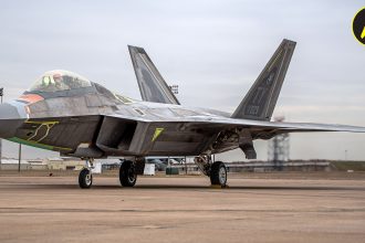 F-22 landing mishap