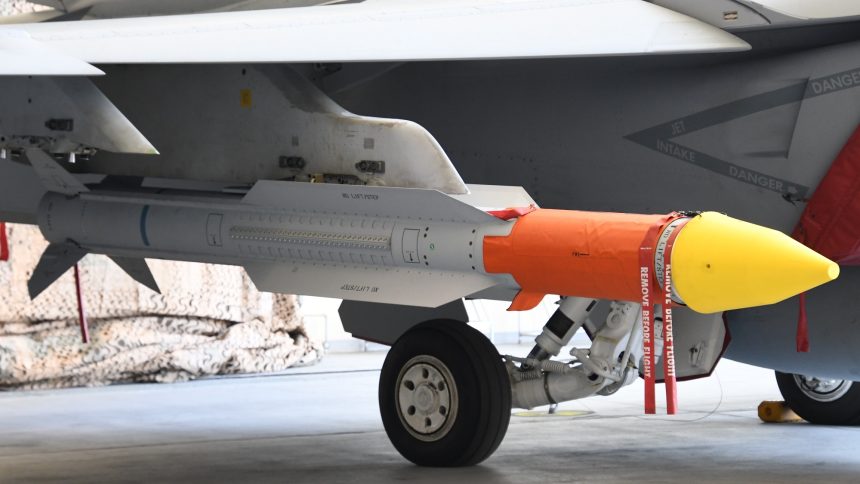 AIM-174B Gunslinger